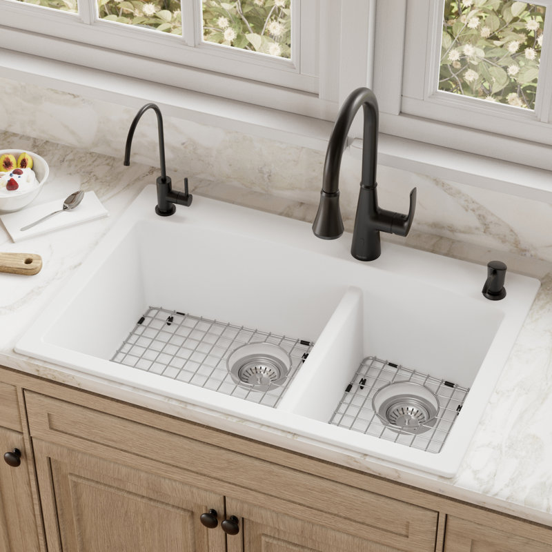 Ensemble d'évier de cuisine à double cuve à montage sur le dessus 60/40 Karran Quartz 33 "X 22", Blanc