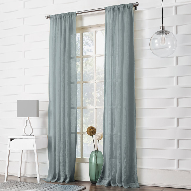 Panneau de rideau semi-diaphane avec passe-tringle Jaklyn, L 50 po x L 84 po, Bleu port