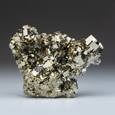 Pyrite avec sphalérite du Madan, Rhodope, bulgarie
