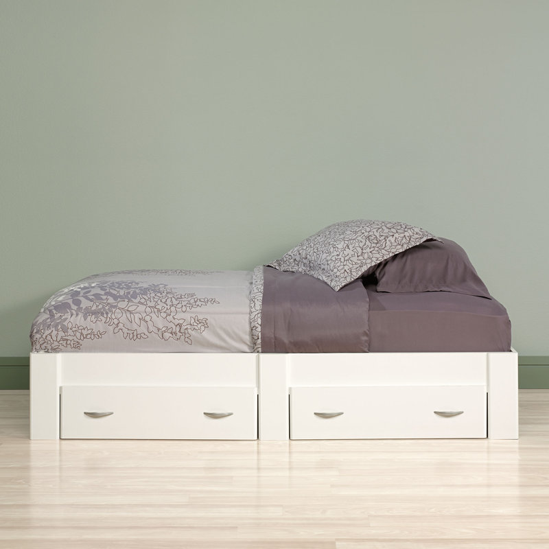 Belmont Piece Bedroom Set