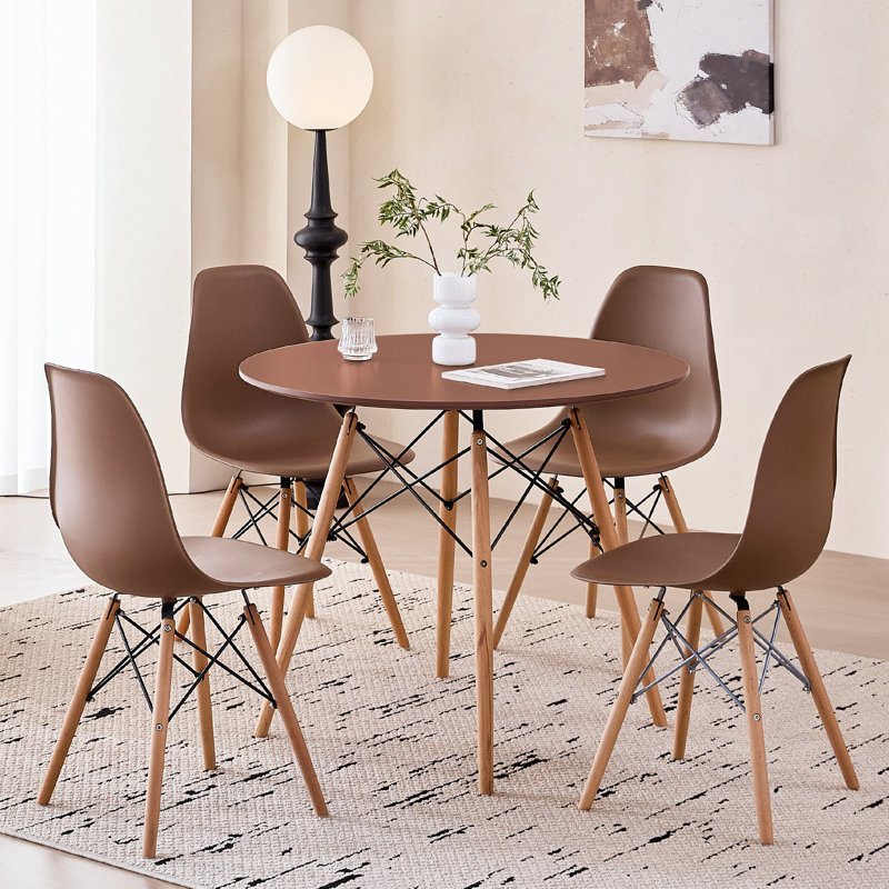 Ensemble de table de salle à manger 5 pièces pour 4, table de cuisine 35,5 po avec pieds, pieds en bois massif, sièges en plastique, brun