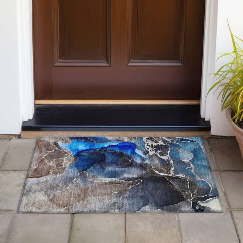 Tapis bleu marine intérieur / extérieur en polyester tissé à la machine Kyrie, Rectangle 1 pi 8 po x 2 pi 6 po