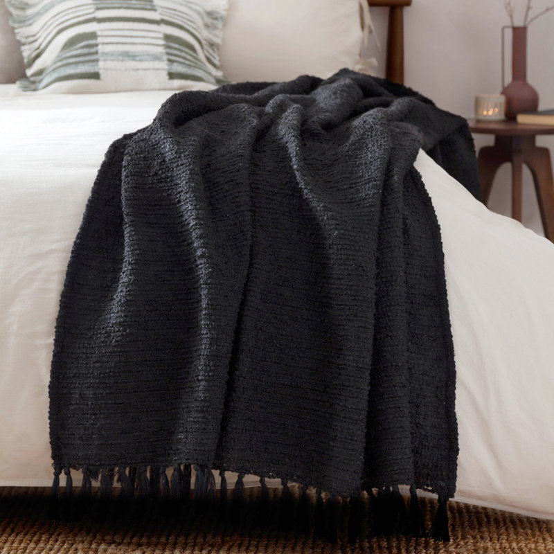 Candar Yard Throw, Black
