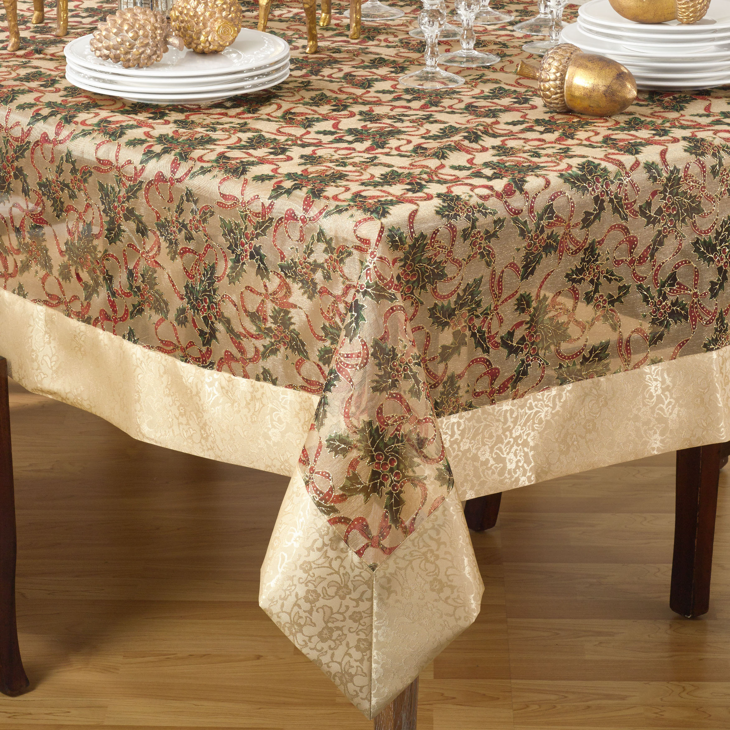 The Holiday Aisle® Dinah Tablecloth & Reviews | Wayfair