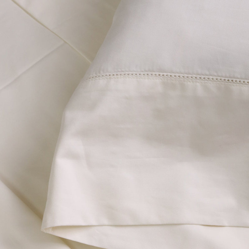 Ensemble de 2 taies d'oreiller pour chambre d'amis 100% coton Classico, Ivoire, Standard