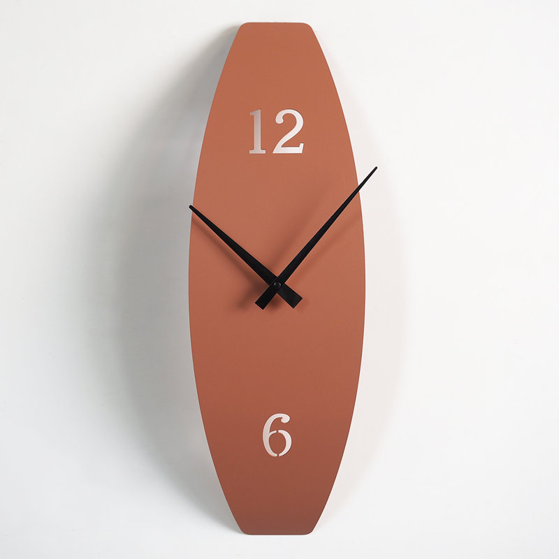 Horloge murale moderne en métal Curve of Time , Rouge accueillant, Petit