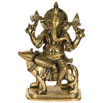Lord Ganesha assis sur un rat