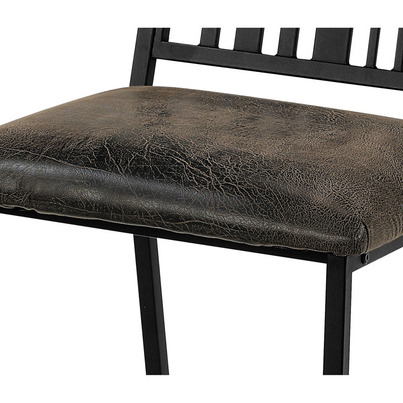 Chaise de salle à manger à dossier à 2 lattes, brune et noire, avec une structure en bois naturel et un système de ventilation optimisé.