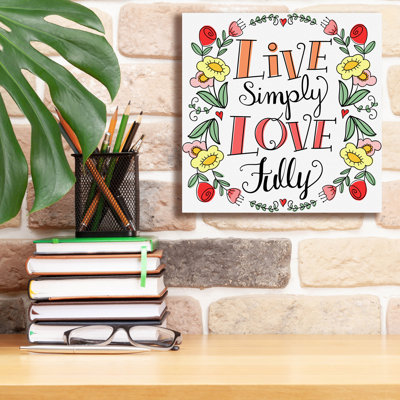 Toile épique Graffiti «Love Simply Color» par Elizabeth Caldwell, 12 po x 12 po