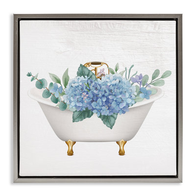 «Chic Bathaign with Hydrangea Blossoms», art mural encadré sur toile flottante par Lil 'Rue