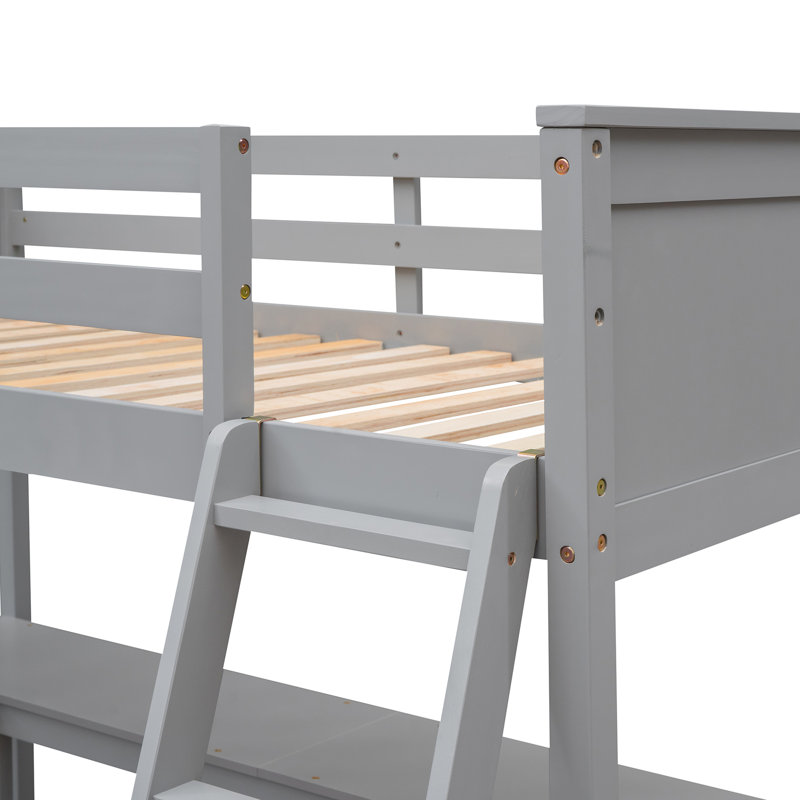 Lit mezzanine simple gris avec espace de travail fonctionnel et rangement, maximise l'efficacité de la pièce, fabrication en bois, tablettes sécuritaires, espace de rangement pratique, bois massif, sans sommier
