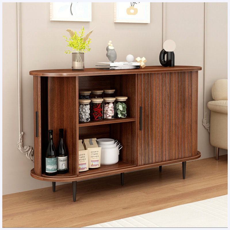 Buffet l 47 po en noyer, armoire d'appoint cannelée avec rebord courbé, crédence à porte coulissante pour salon, salle à manger, cuisine, couloir