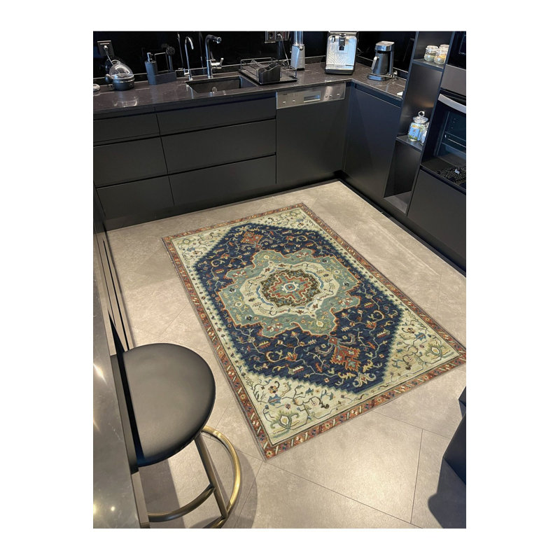 Tapis décoratif bleu marine à motif floral, Sous-tapis carré 3 pi 3 po inclus