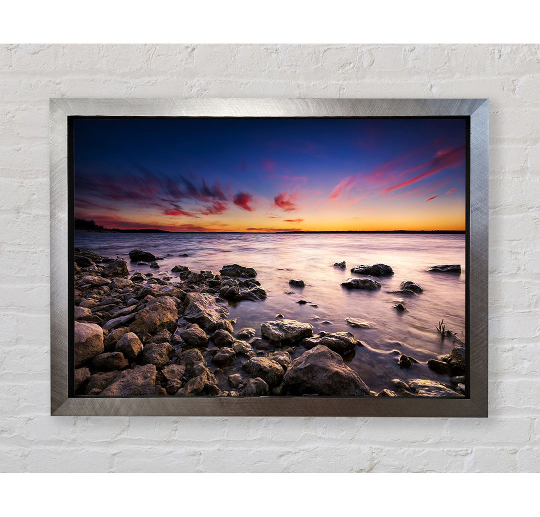 Gerahmtes Leinwandbild Serene Ocean Rocks Framed Print