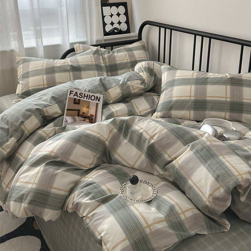Microfiber Comforter Set, Full Comforter + 2 Standard Shams, Green Plaid