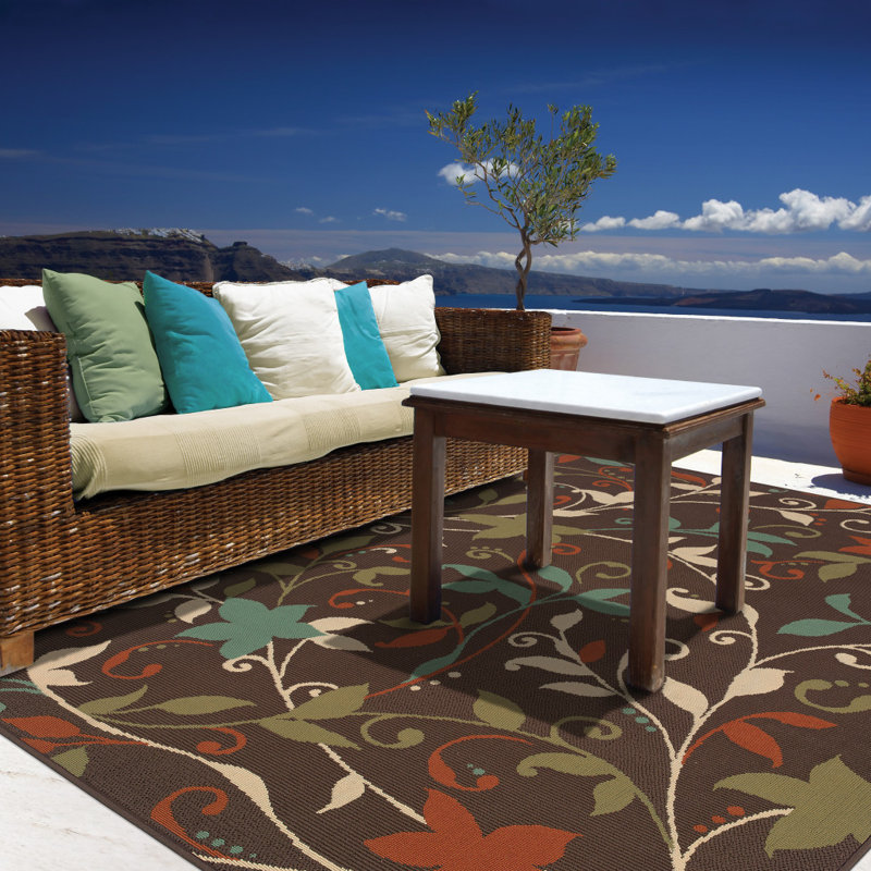 Tapis intérieur / extérieur à motif floral brun / vert Ashmi, Rectangle 6 pi 7 po x 9 pi 6 po