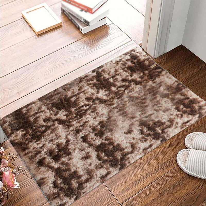 Berush Indoor Rug, Runner 1'7" x 5'3"