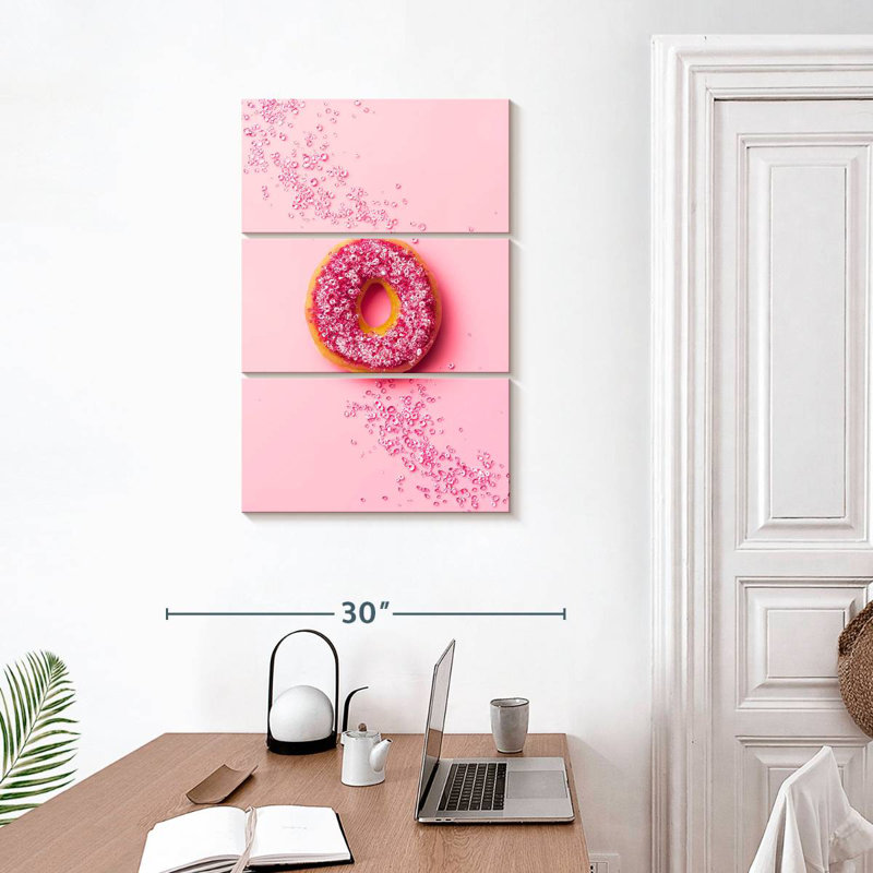 Yarlin Doughnut, 32" H x 20" W