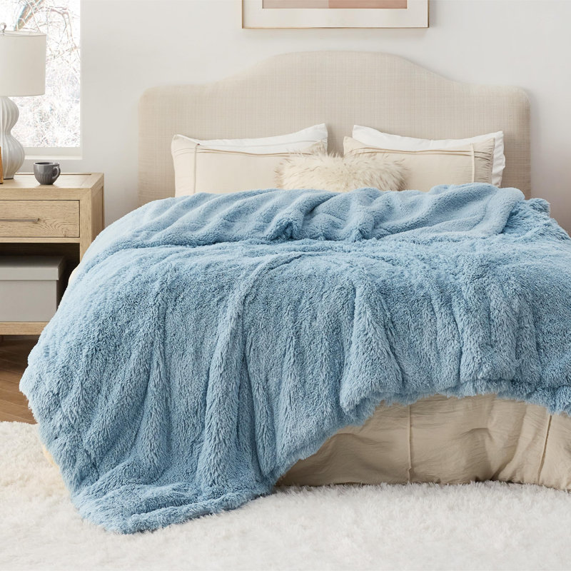 Couvertures en fausse fourrure Cozy Winter Collection, L 108 po x L 90 po, Bleu