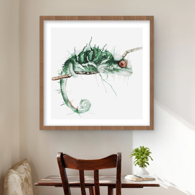Chameleon on the Lookout - Livingroom Animals Framed Print