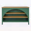 Charmant îlot de cuisine de style campagnard de 56 pouces avec rangement ouvert, plateau en bois d'hévéa et élégante arche en vert