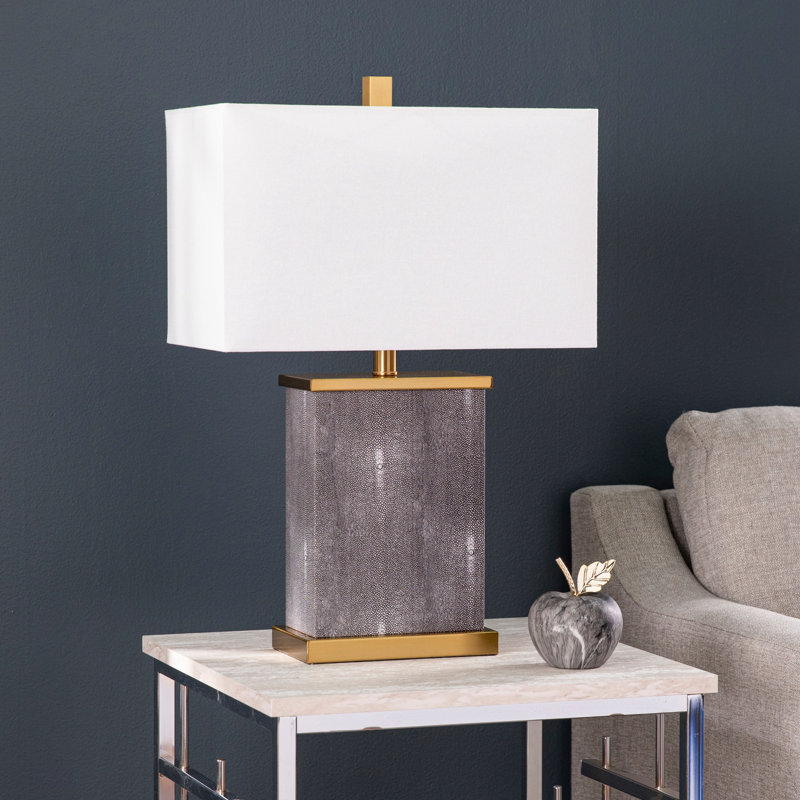Lampe de table avec abat-jour, habillez votre décor avec cette lampe de table texturée