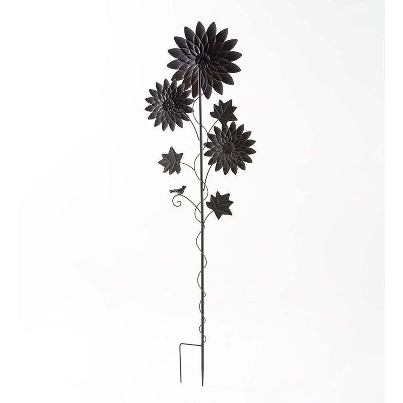 Yvet Metal Garden Stake