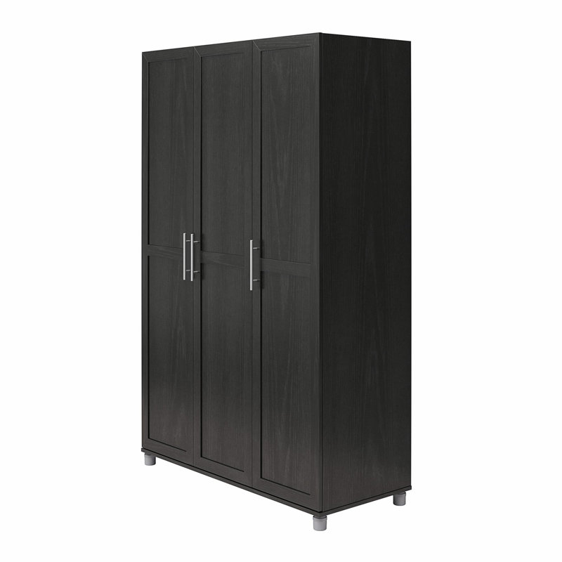 Garde-robe encadrée à 3 portes