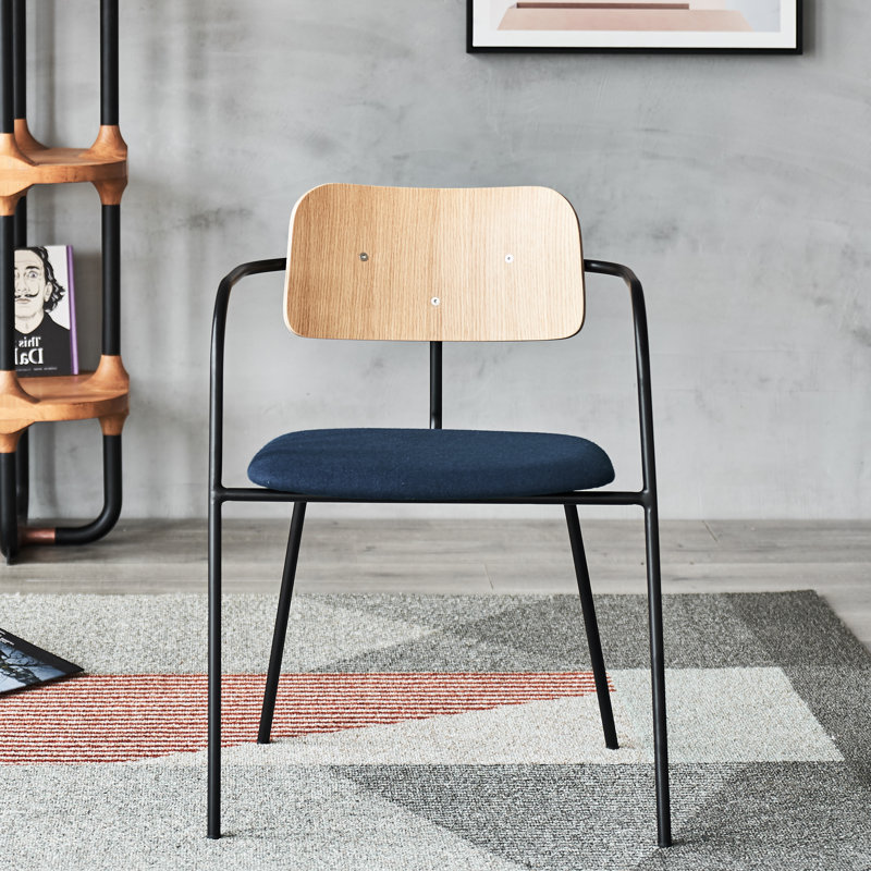 Chaise d'appoint Northwest Hills, Noir mat, Noir, noir, noir, noir, Noyer
