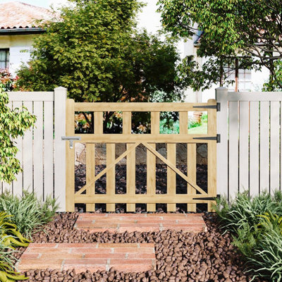 90 cm H Gate Fencing with 1