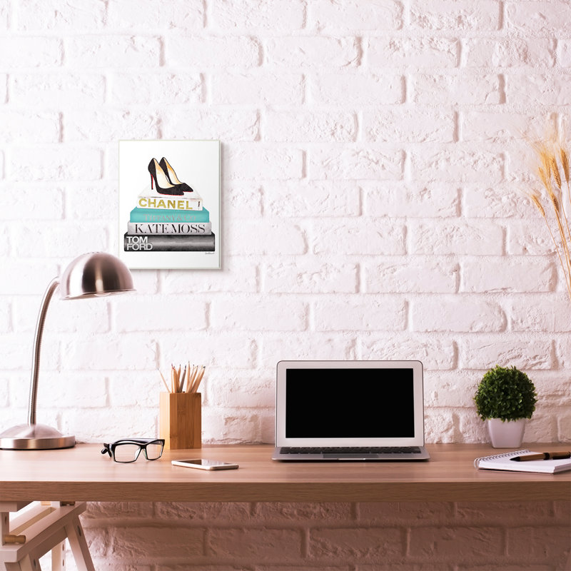 «Fashion Designer Shoes Bookstack Blue Black», impression, Plaque murale, H 15 po x l 10 po