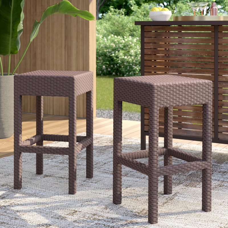 Apopka Polyethylene (PE) Wicker Outdoor Stool