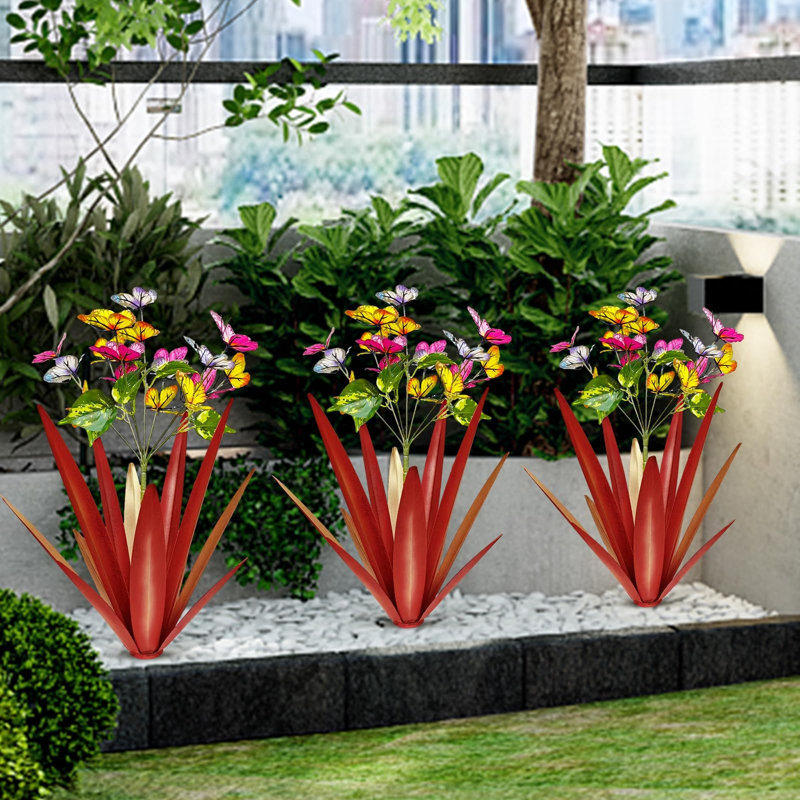 Garden Art, Rouge