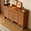 Armoire à chaussures 55,25 po en bois massif brun de style Mid-Century avec portes à persiennes