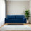 Canapé en velours minimaliste de 65 pouces avec pieds de couleur métallique, complet avec coussins, idéal pour le salon ou la chambre à coucher