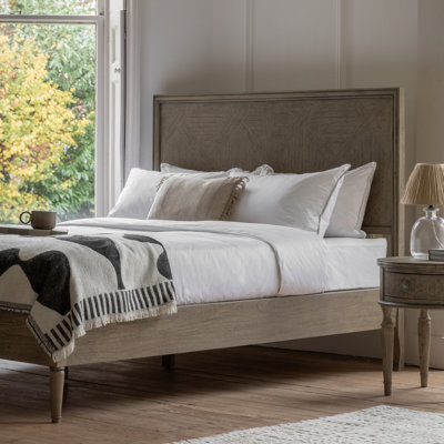 Mandie Bed