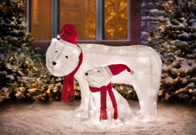 Our Best Outdoor Holiday Decor