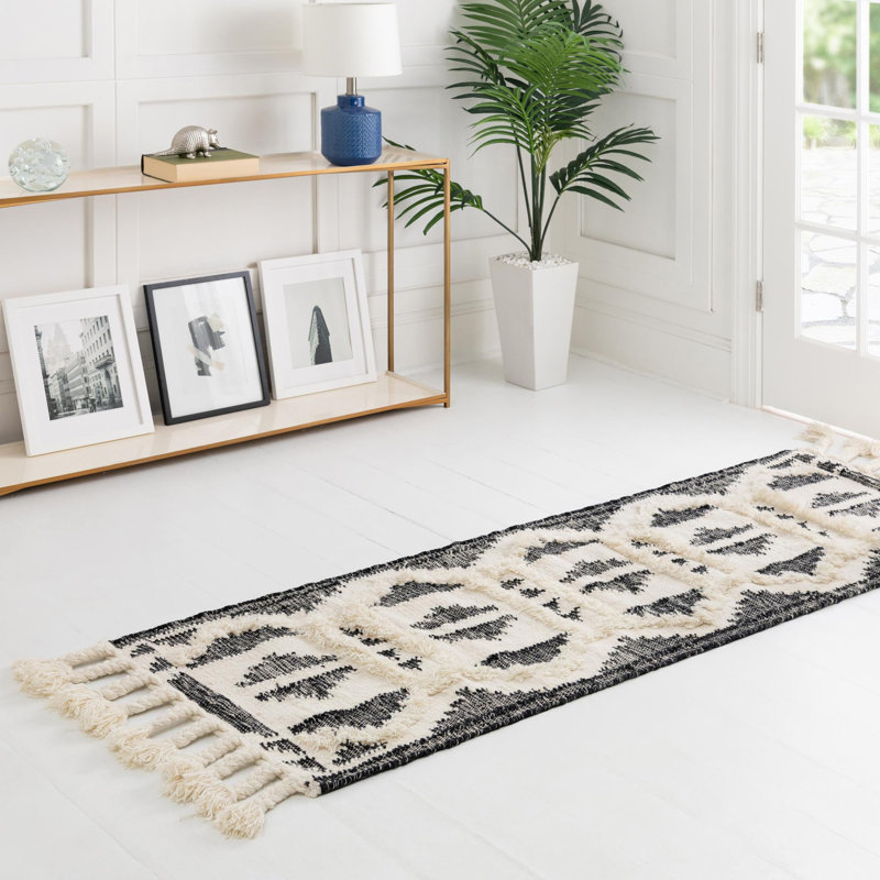 Annunciata Wool Moroccan Indoor Rug, Runner 2'2" x 5'1"