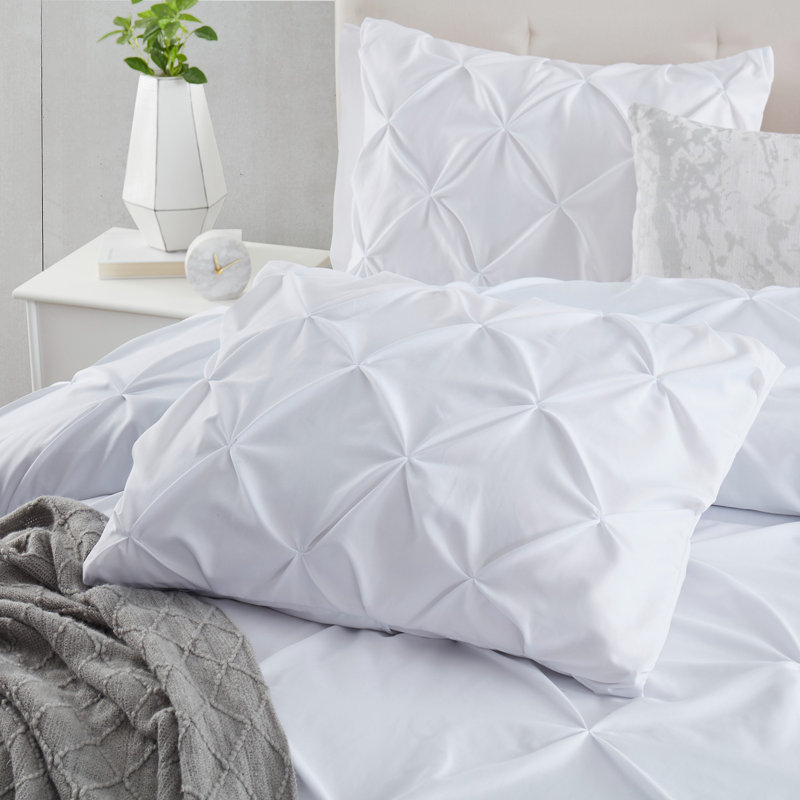 White Microfiber Pintuck Queen Duvet Cover Set