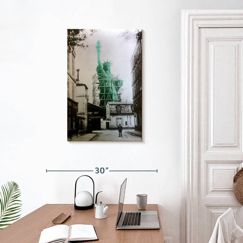 Aime Lady Liberty Construction 1885, H 30 po x l 20 po