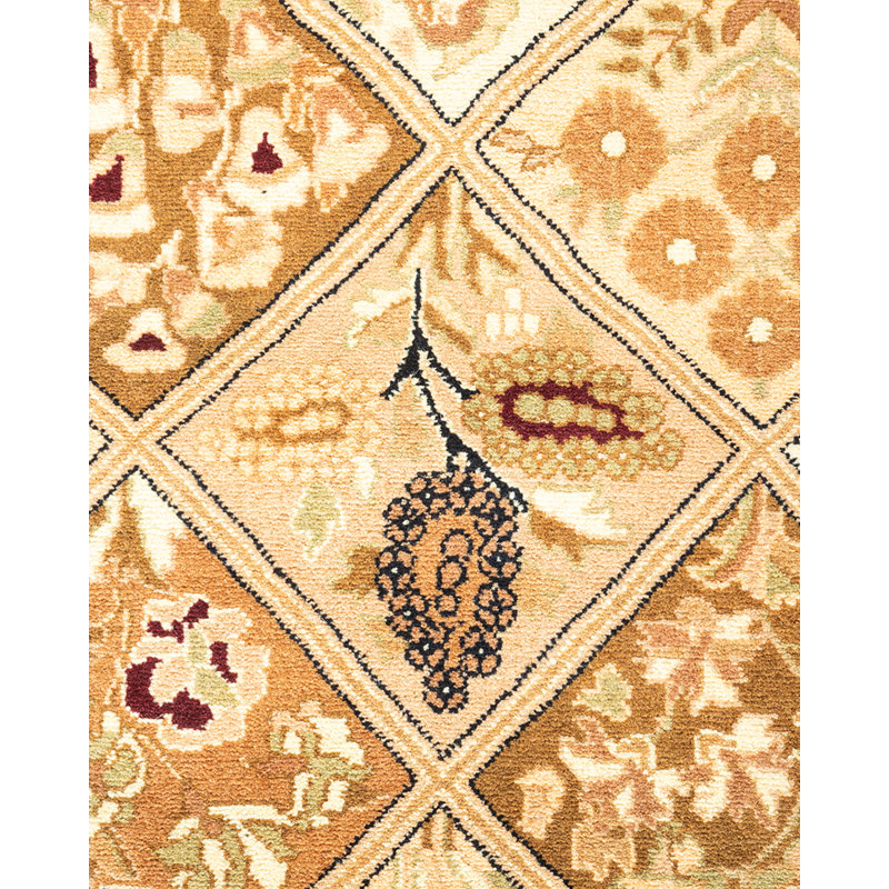Classic One-of-a-Kind 2'8" x 4'1" Hand Knotted Area Rug