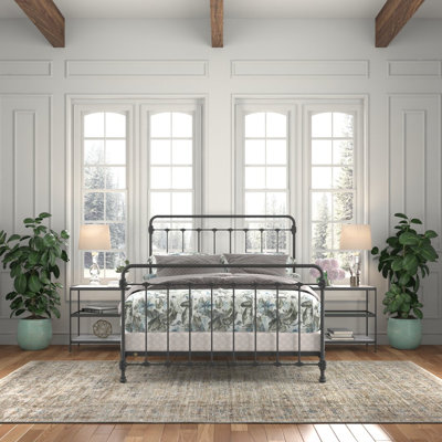 Lit en fer Picket Fence