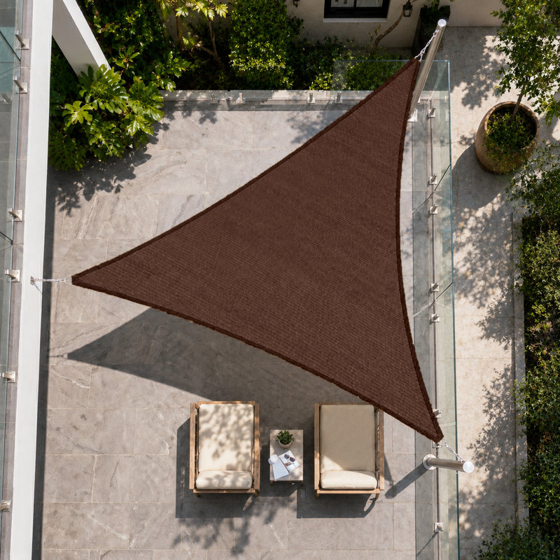Voile d'ombrage triangulaire Royal Shade avec treuil d'installation, Brun, 28 pi x 28 pi x 28 pi