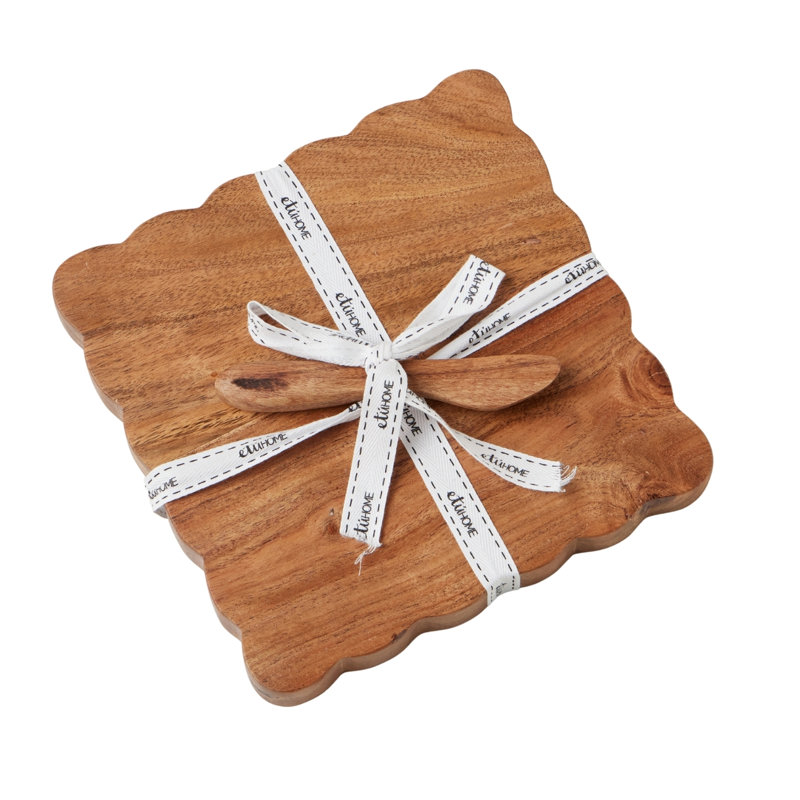 Scalloped Square Cheese Board with Spreader - Natural