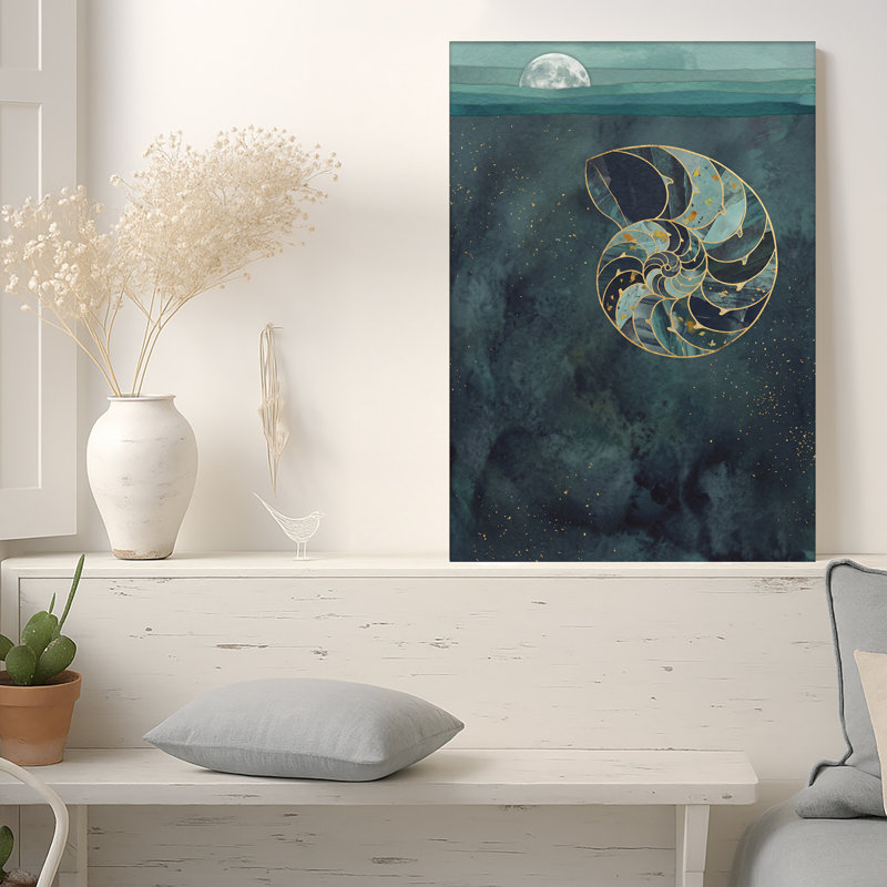 Toile dorée sur fond bleu marine, 30"H x 20"W