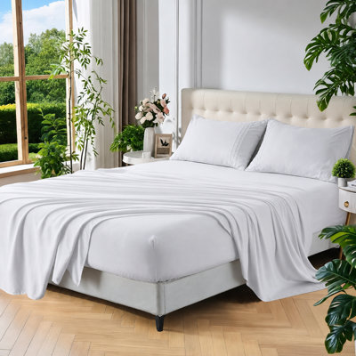 Queen Sheet Set - 4-Piece Ultra-Soft Bedding, Comfy Breathable & Cooling Sheets, 16-Inch Deep Pocket, Brushed Microfiber, White