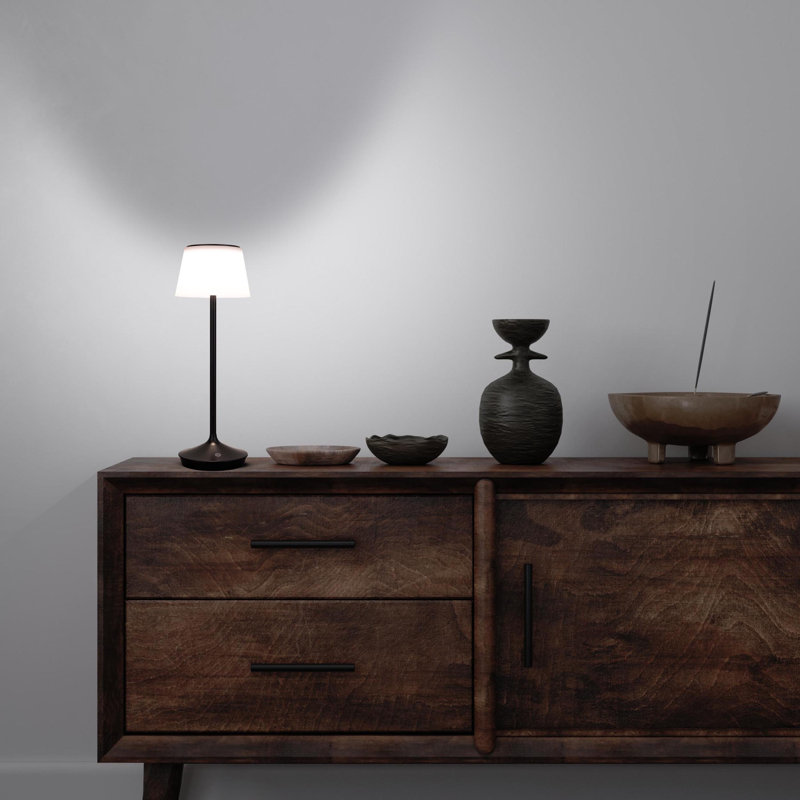 Raqual Buffet Lamp, Black/White