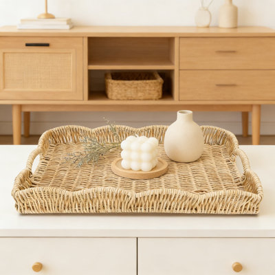 Plateau de service rectangulaire tissé avec bords et poignées festonnés, plateau décoratif en rotin synthétique pour table basse, coiffeuse et rangement
