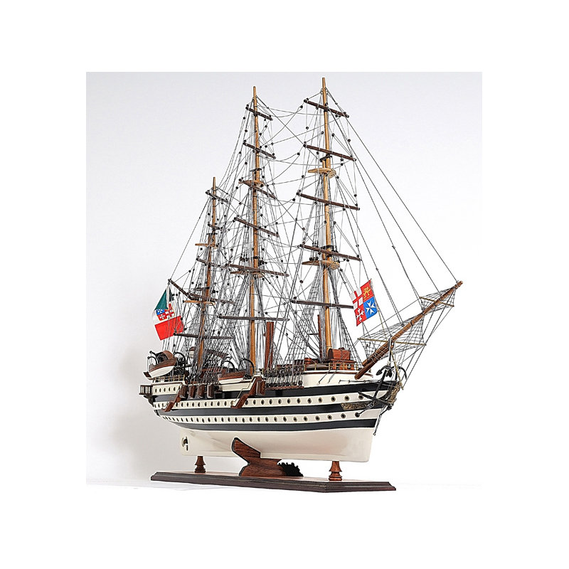 Navire de modèle peint amerigo vespucci