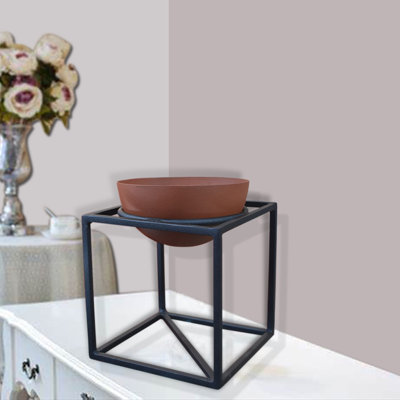 1 pot à fleurs en fer